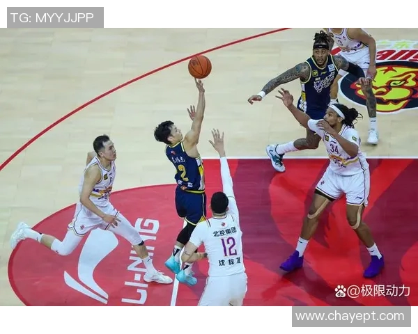 2015年CBA季后赛北京队与上海队激战回顾与精彩瞬间分析